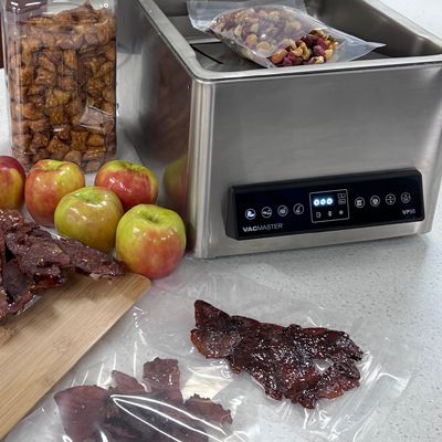 VACMASTER VP95 CHAMBER VACUUM SEALER W/ RAPID MARINADE FEATURE